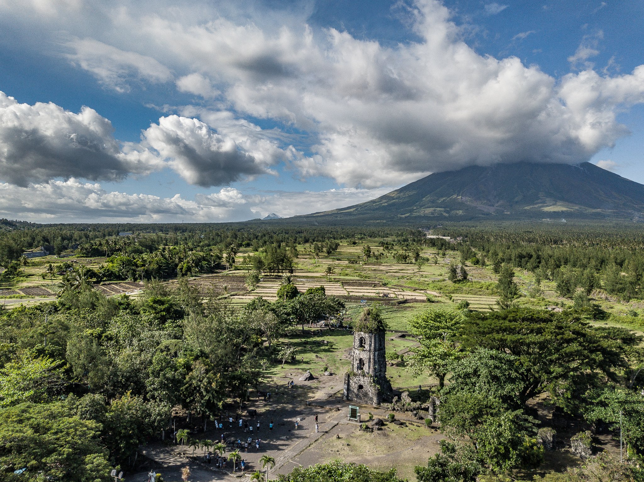 cagsawa ruins travel destination historical site mayon volcano hd desktop