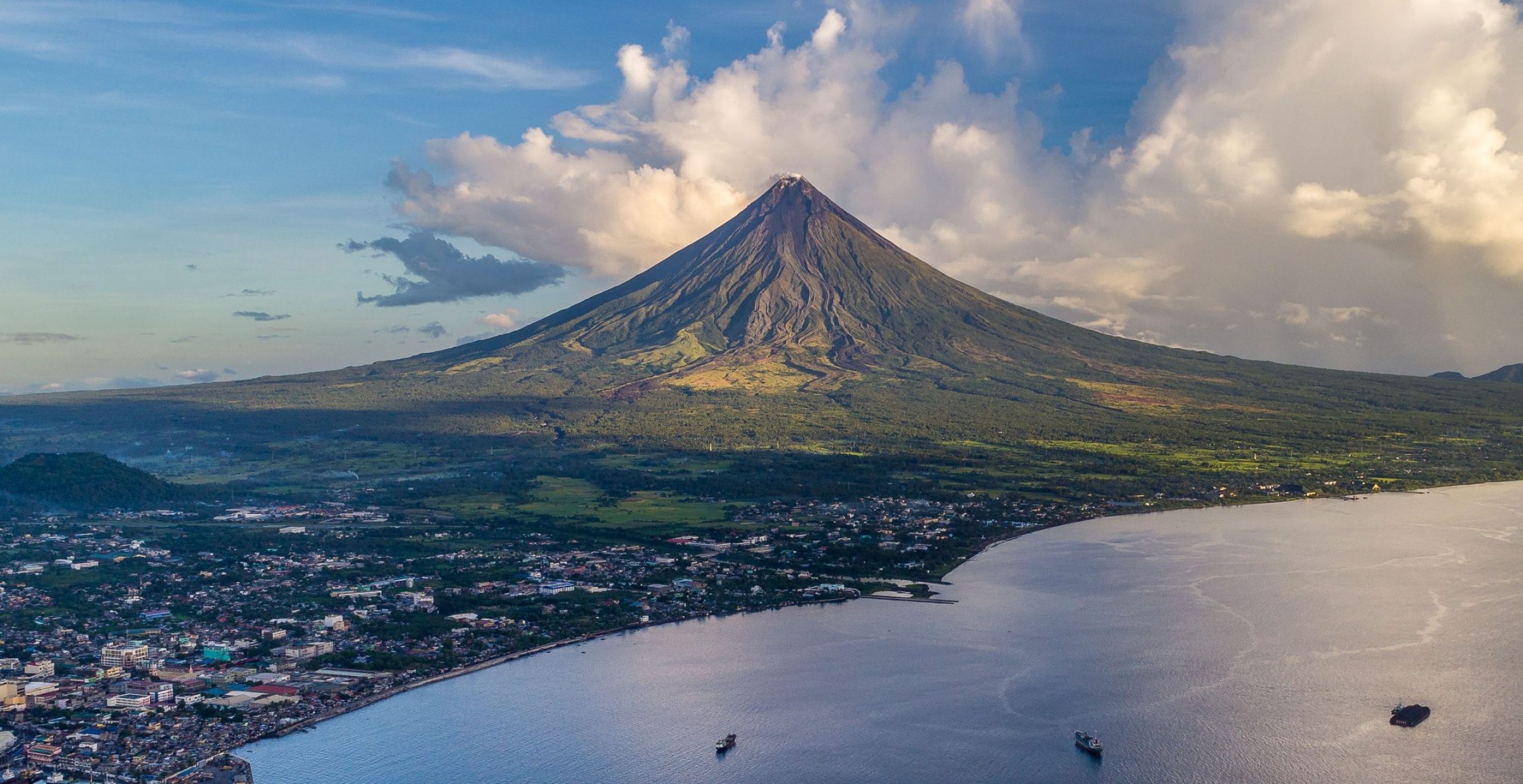 majestic mayon volcano legazpi albay philippines beauty stunning natural wonder hd desktop
