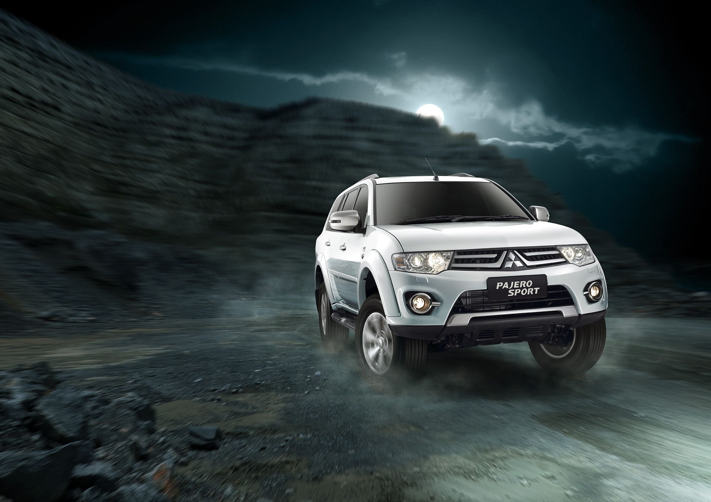 2008 model mitsubishi pajero wallpaper hd desktop