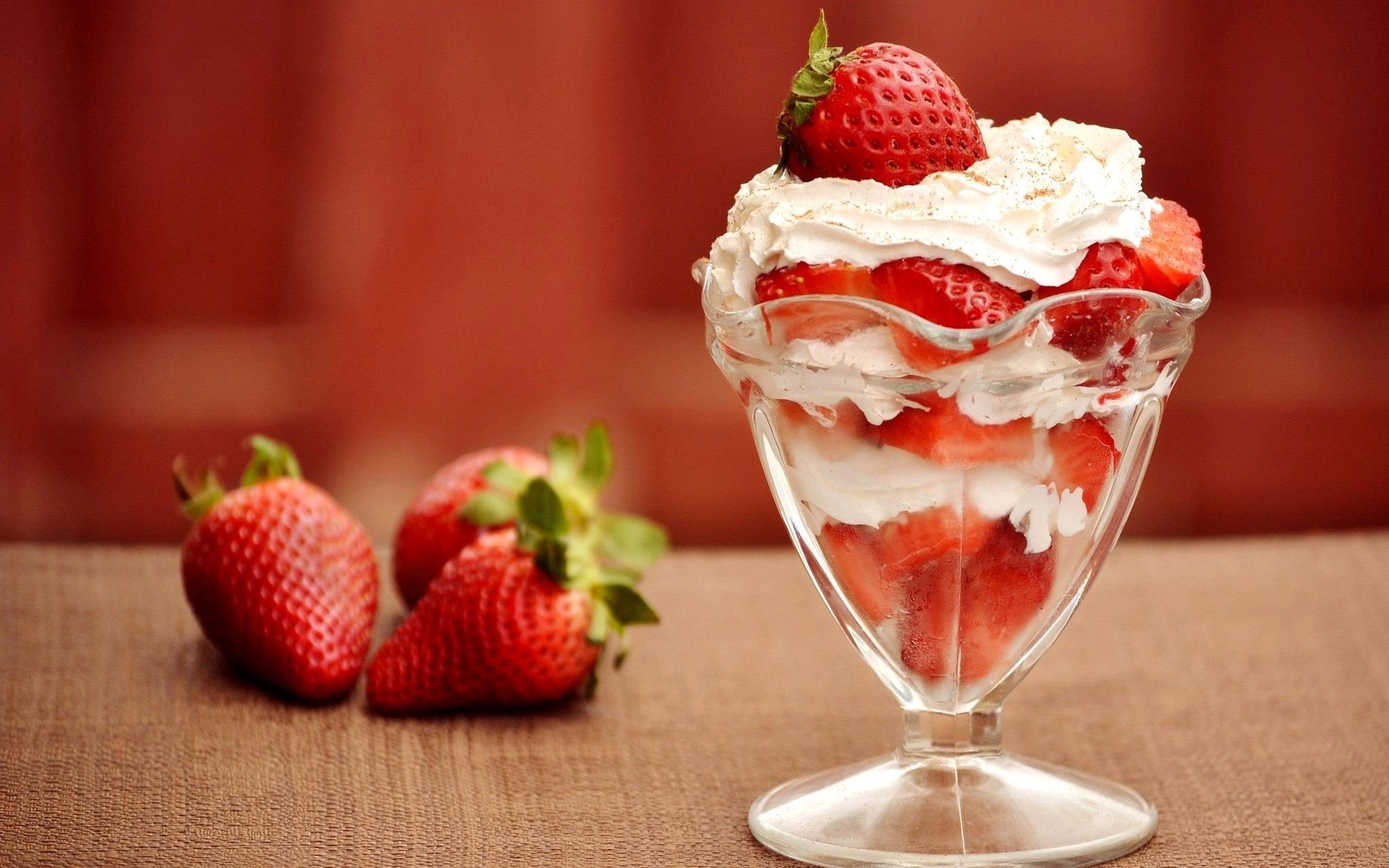 ice cream delight strawberry flavor creamy texture delicious combo hd desktop