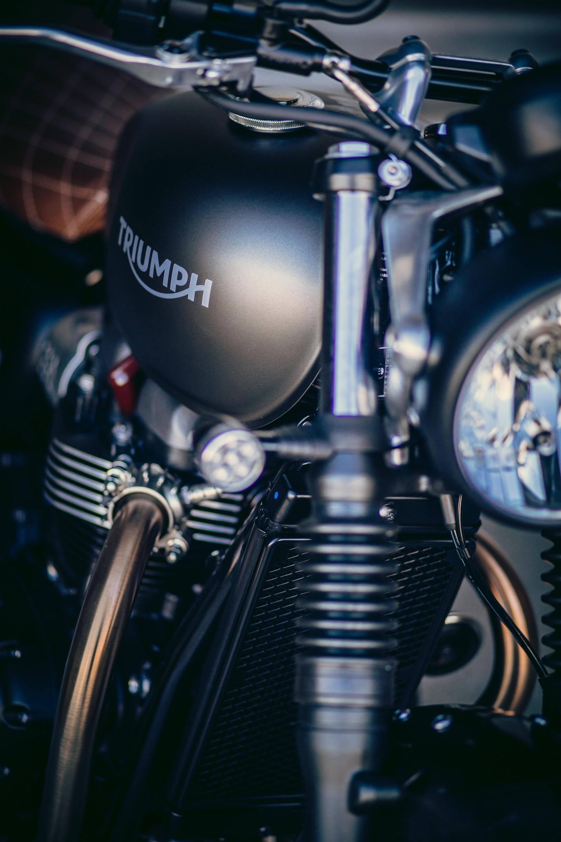 triumph street twin lanester dealership lorient france hd phone