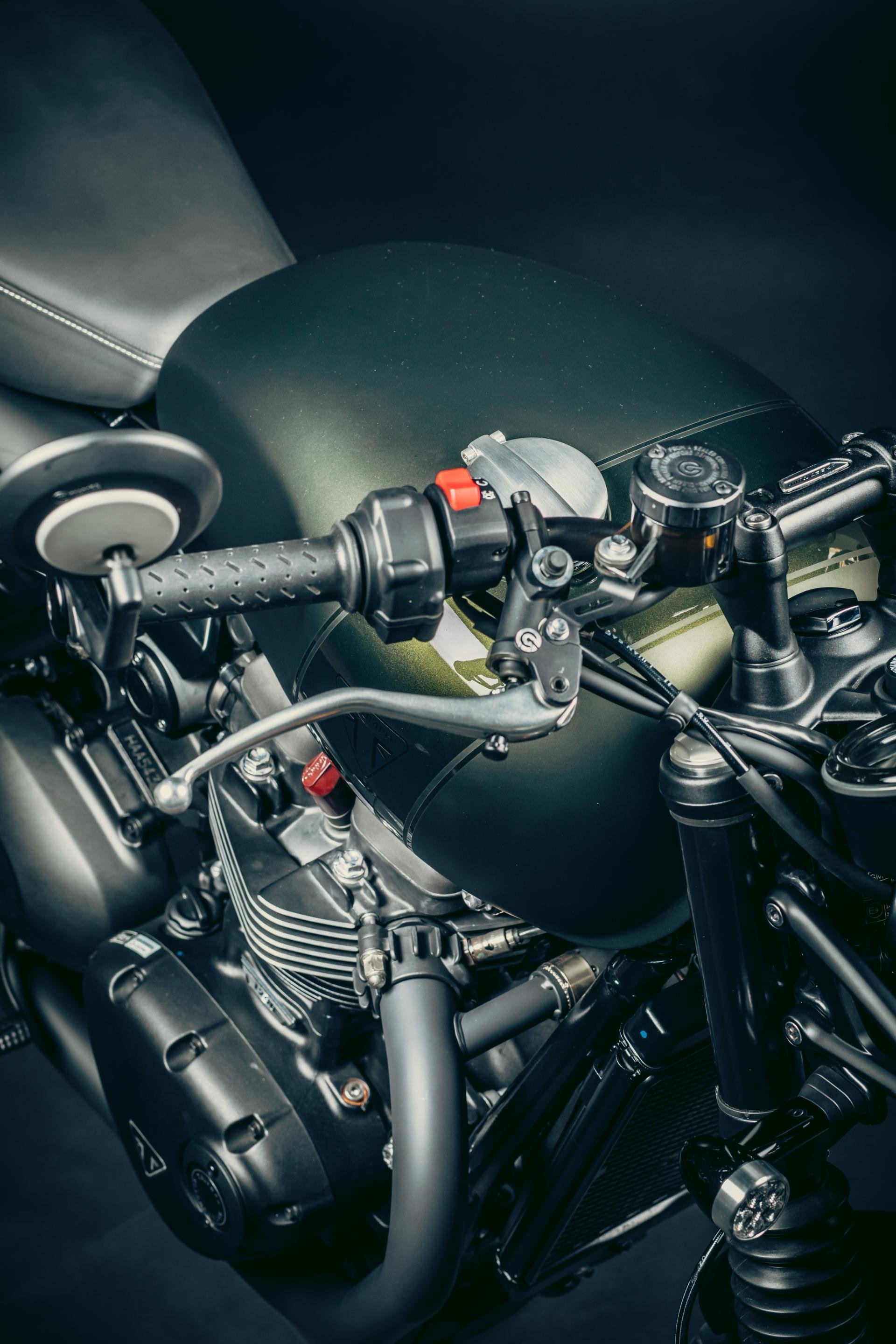 triumph street twin paris avenue de la grande arme hd phone