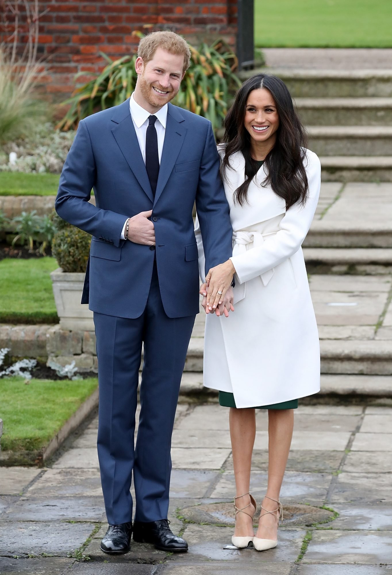 prince harry meghan markle engagement ring photos hd phone
